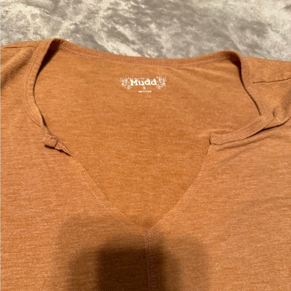Mudd V-neck Top-Small - Picture 3 of 3